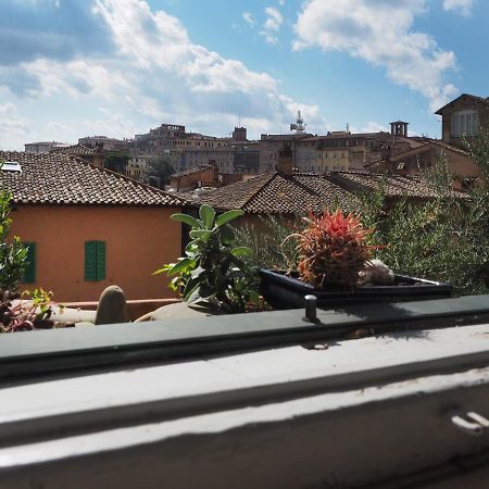 Azzi B&B Comfortably, In The Quietness Of The Perugia Historical Centre Extérieur photo