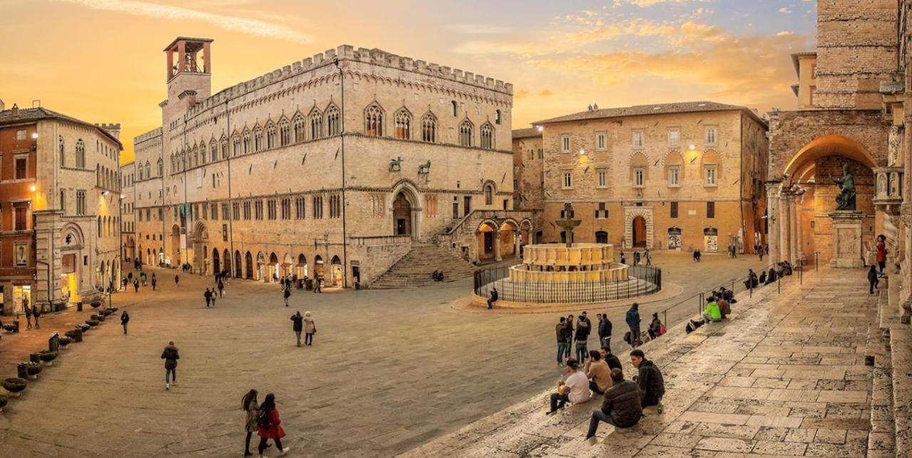 Azzi B&B Comfortably, In The Quietness Of The Perugia Historical Centre Extérieur photo